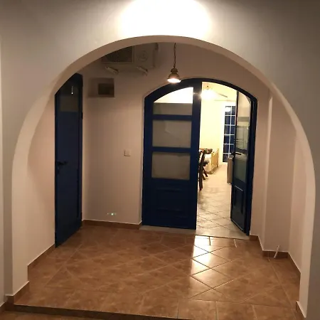 Sea Urchin 1st Floor Apartment